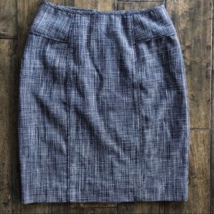 Beautiful tweed Banana Republic pencil skirt